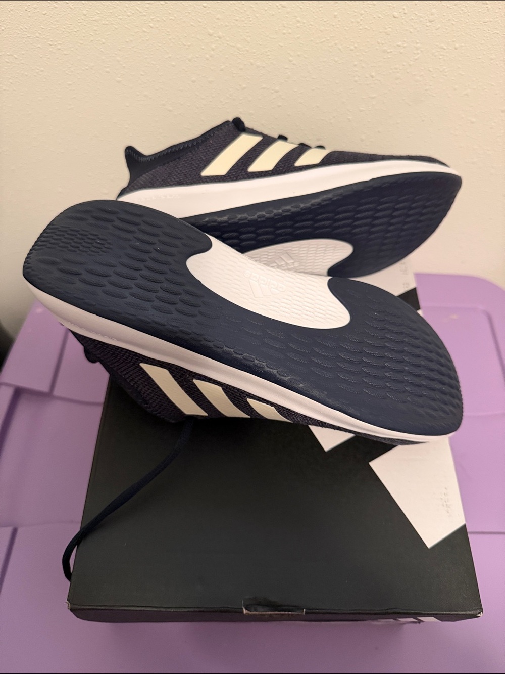 Sz 8 adidas cloud foam Navy and White Women's Running Sneakers - Picture 4 of 4